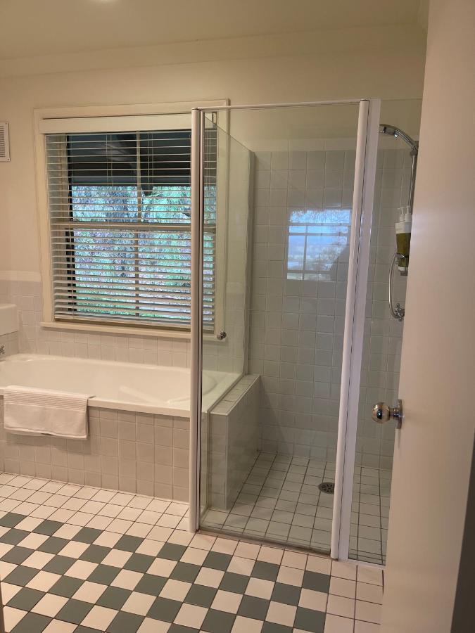 Villa Provincial - 2 Bedrooms Both With Ensuites -Situated In Cypress Lakes Resort Pokolbin Exterior foto